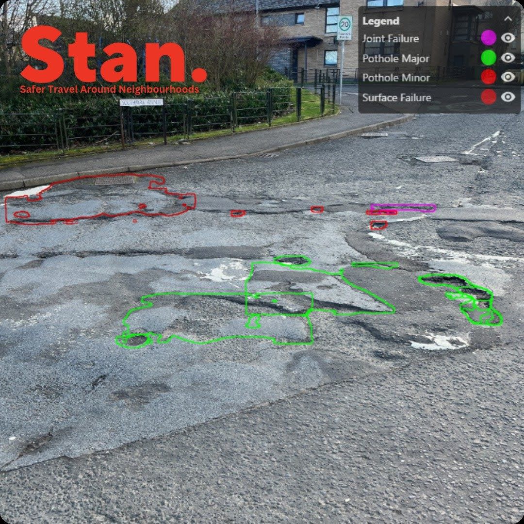 A smartphone app called Stan allows users to quickly report potholes