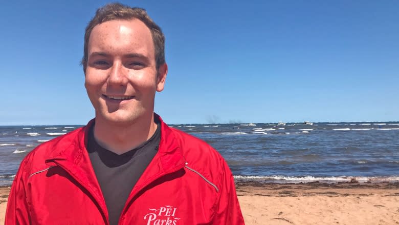 Mussel boat pulled off sandbar after capsizing near Malpeque Harbour