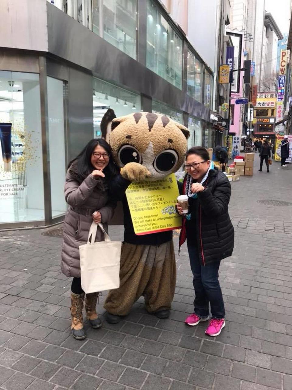 Dee, left, tours South Korea with Becca during their first trip back, in 2018.