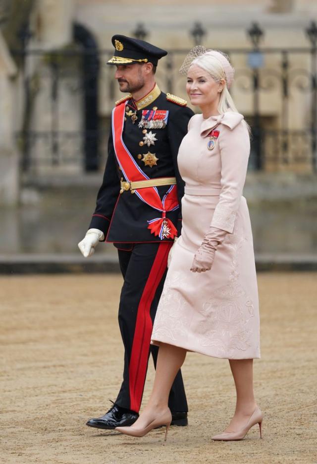 Queen Letizia Appeared At King Charles III's Coronation in a Chic Pink  Ensemble