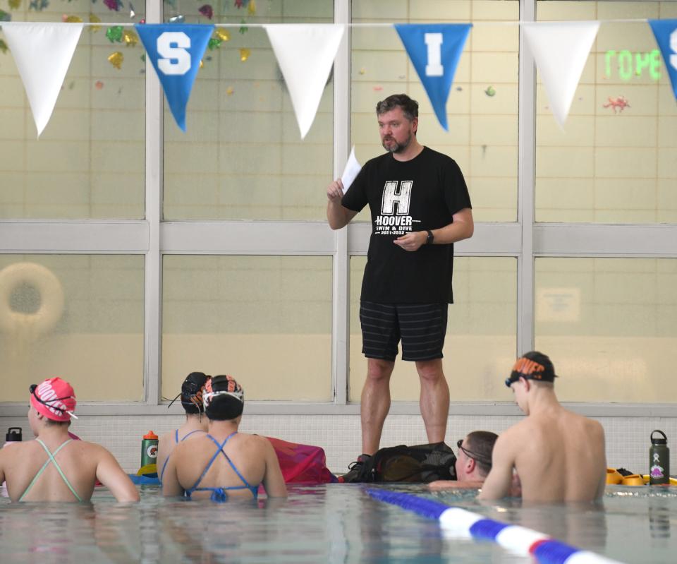 Head coach Richard Vaughn leads Hoover High School swimmer prepare for sectionals during practice at North Canton YMCA. Monday,  February 7, 2022.