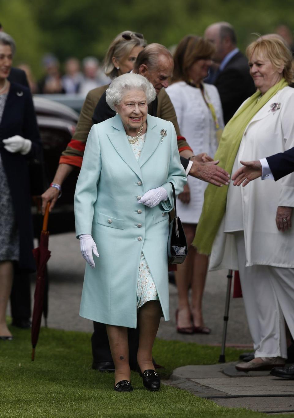 queen elizabeth ii  chelsea flower show