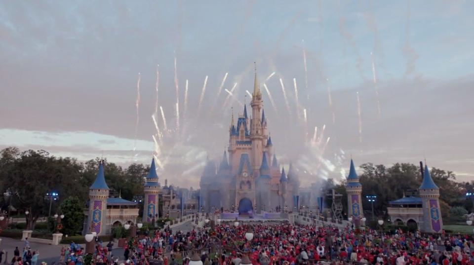 Over 700 families of fallen military members gathered at Walt Disney World in December, 2023, as part of a 5-day retreat hosted by The Gary Sinise Foundation.