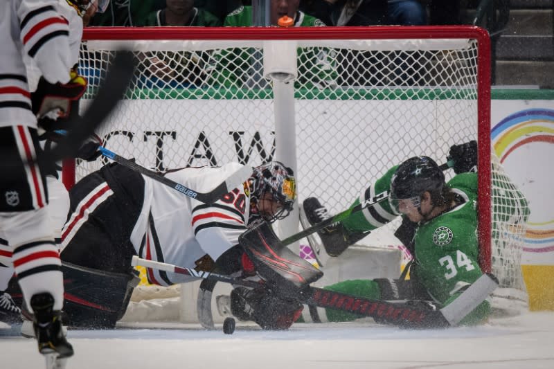 NHL: Chicago Blackhawks at Dallas Stars