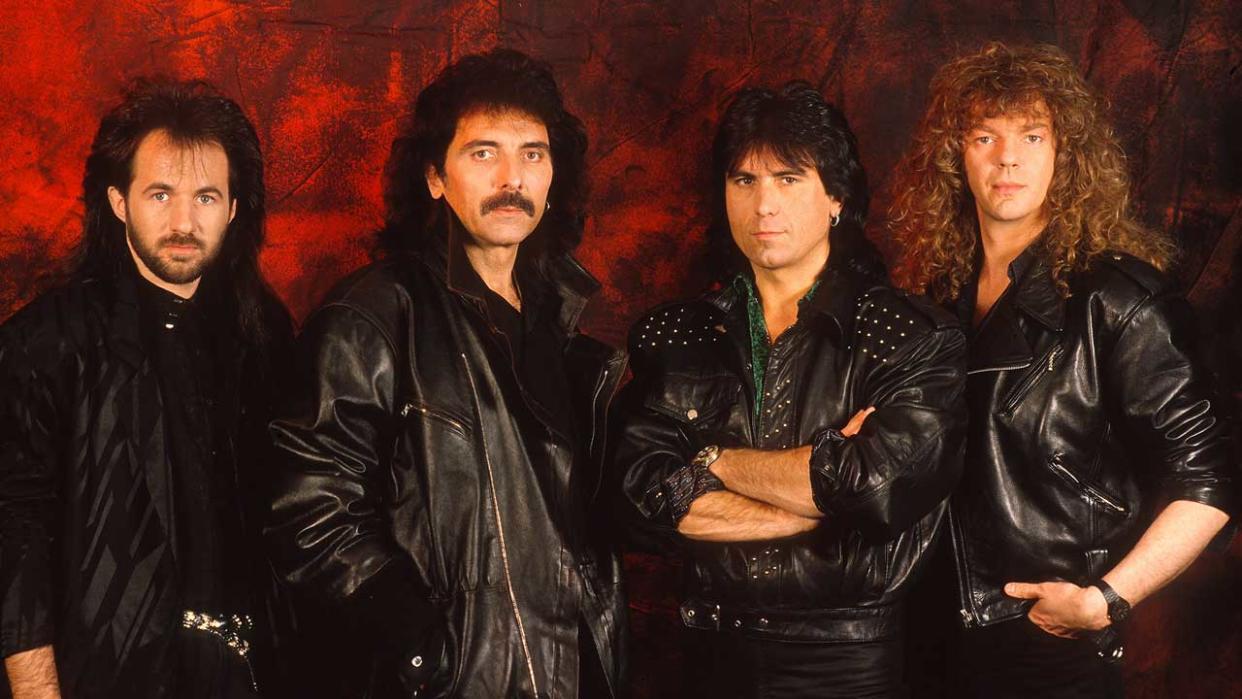  Black Sabbath featuring Tony Iommi, Cozy Powell, Tony Martin and Neil Murray  . 