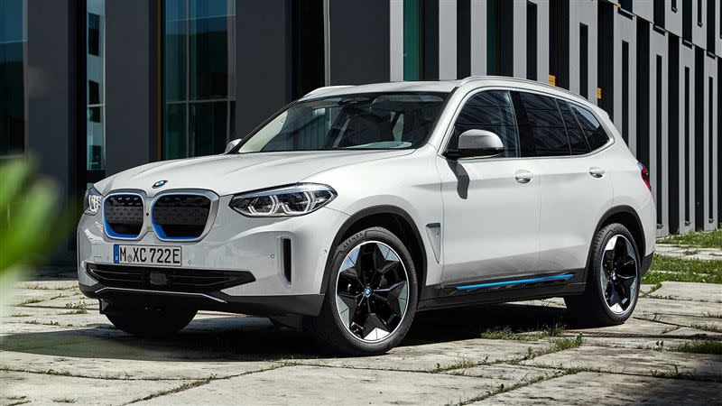 電動車能否普及，售價是一大關鍵，圖為BMW iX3。（圖／翻攝自BMW官網）