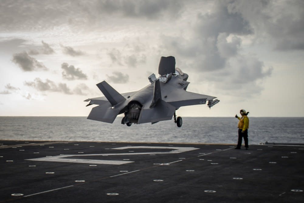 An F-35B Lightning II, attached to the “Avengers” of Marine Fighter Attack Squadron (VMFA) 211, launches from the flight deck of Wasp-class amphibious assault ship USS Essex (LHD 2) during a regularly scheduled deployment of the Essex Amphibious Ready Group (ARG) and 13th Marine Expeditionary Unit (MEU)