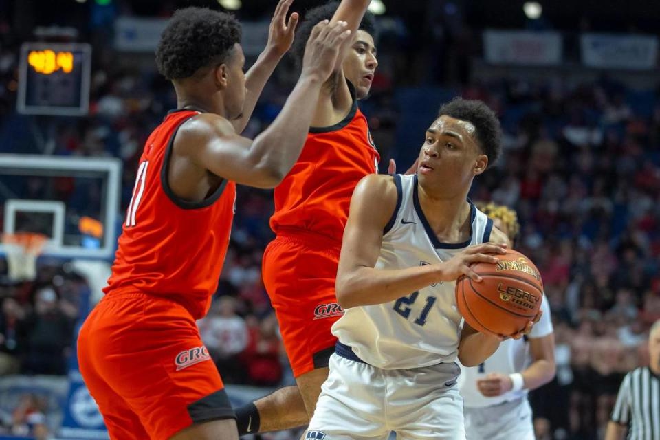 Warren Central’s Chappelle Whitney (21) was named outstanding player of the 2023 Boys’ Sweet 16 state tournament.