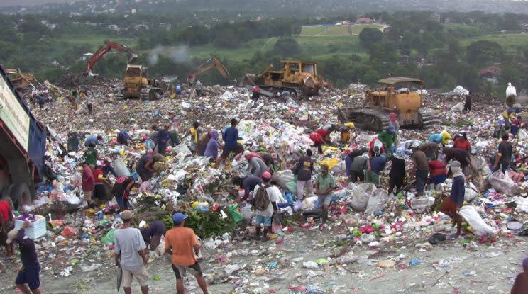 Cada día más de 500 camiones depositan toneladas de basura en Payatas (Kounosu - Wikimedia Commons)