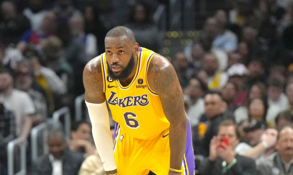 NBA Wrap: LA Lakers Fall To Another Loss, Clippers Beat Heat