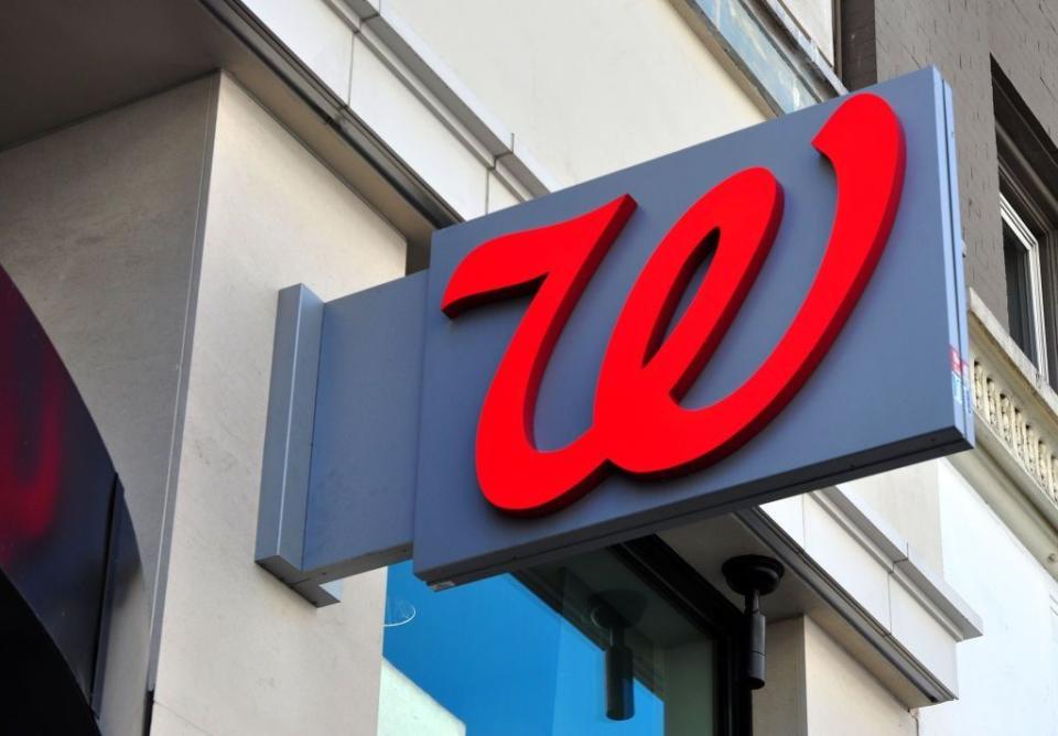 Is Walgreens Open on Christmas in 2022? Check the Pharmacy's 2022