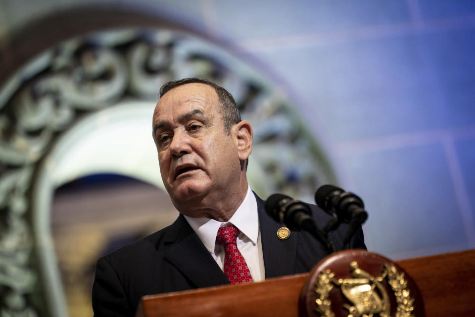 El presidente de Guatemala, Alejandro Giammattei, se encontraba entre las principales figuras guatemaltecas investigadas por el periódico de Zamora. (Erin Schaff/The New York Times)

