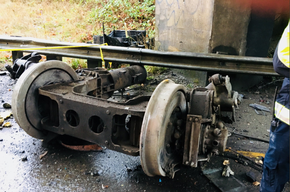 <p>An Amtrak train that derailed on a bridge over a highway in Pierce County, Washington state, U.S., December 18, 2017. (Photo: Pierce County Sheriff’s Dept) </p>