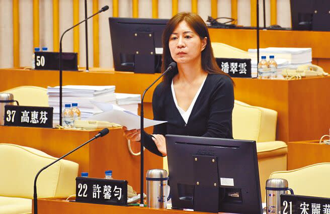 屏東縣議員許馨勻在議會殿堂自曝遭性騷擾，事後決定報案、避免還有其他人受害。（林和生攝）