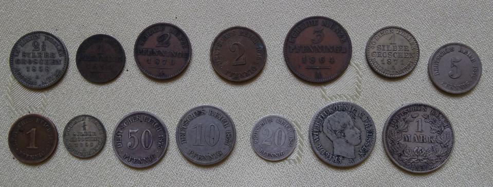 時光膠囊內容物包含一些古老硬幣。（翻攝自FB@Muzeum Ziemi Wschowskiej）