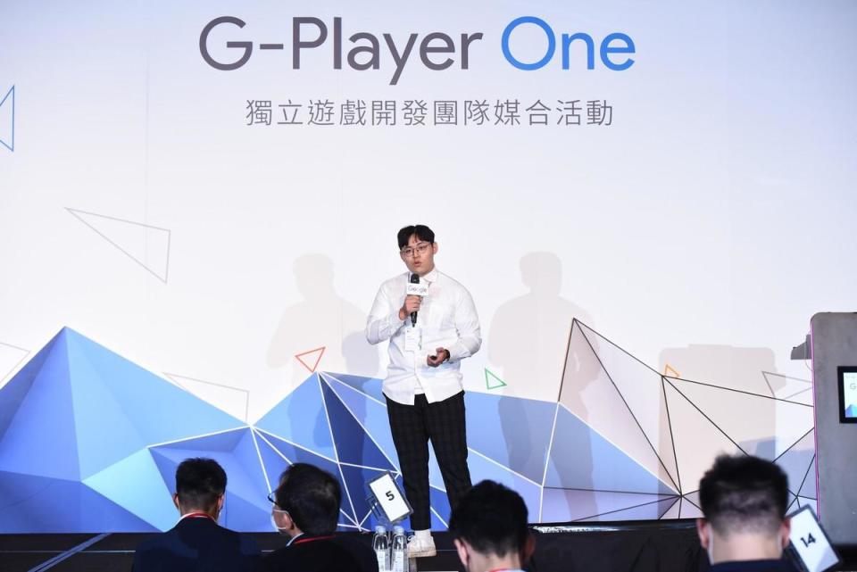 「G-player One 一級玩家計畫」中，獨立開發者要自我推薦，尋求與發行商、投資者的合作機會，圖為自由再生工作室技術長蔡承諭。（Google提供）