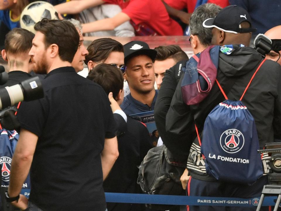 Thomas Tuchel tells PSG to build team around 'artist' Neymar