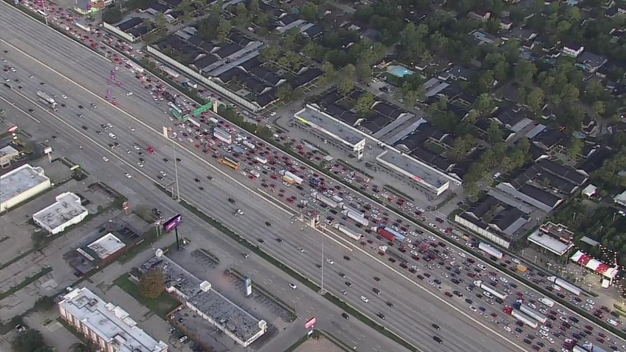 <div>Traffic backed up for miles during a crash investigation on the Katy Freeway.</div>