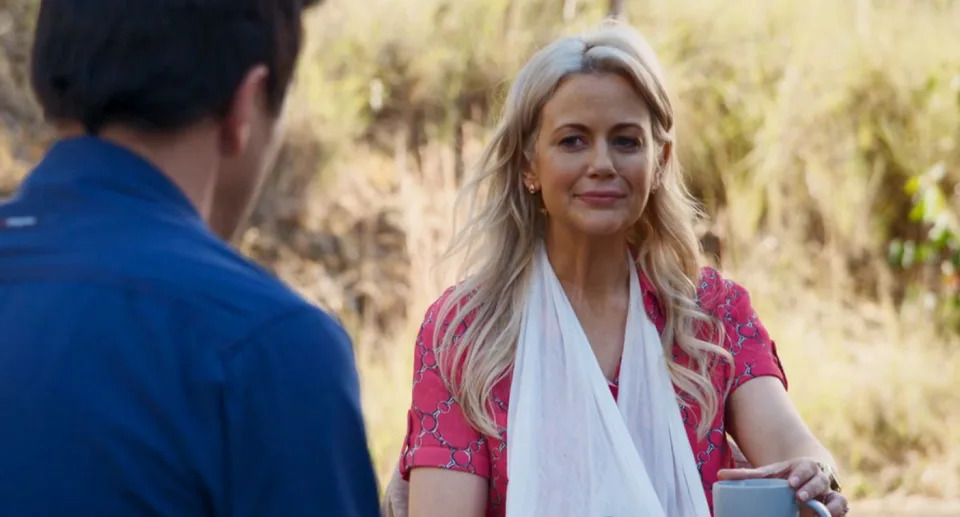 Is Claudia's arm even broken or is she just hiding more secrets in her sling? Credit: Channel Seven