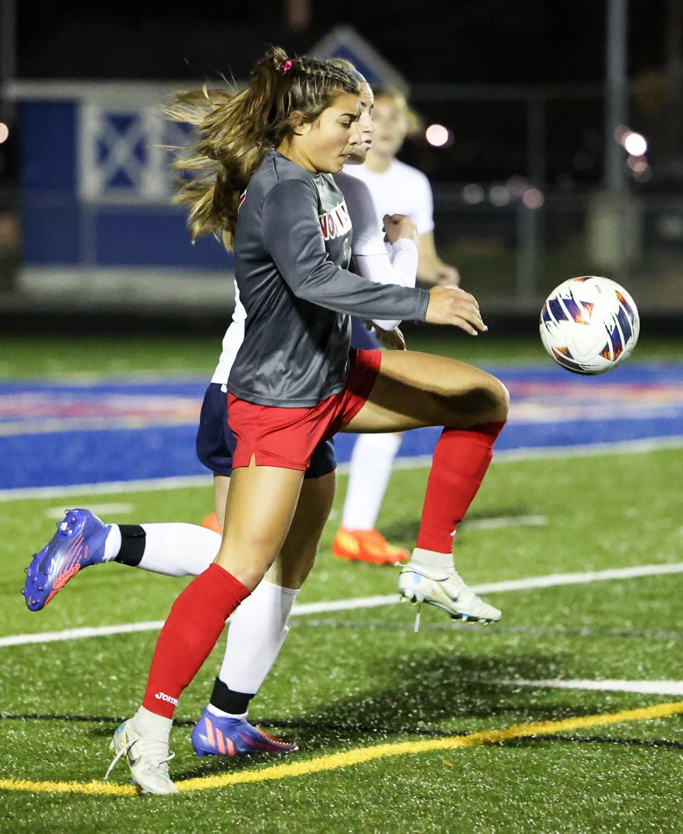 Norwayne's Shelby Vaughn controls this ball in the attack in the second half.