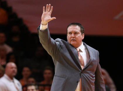 Tennessee coach Donnie Tyndall communicates with his players during a game. (USAT)