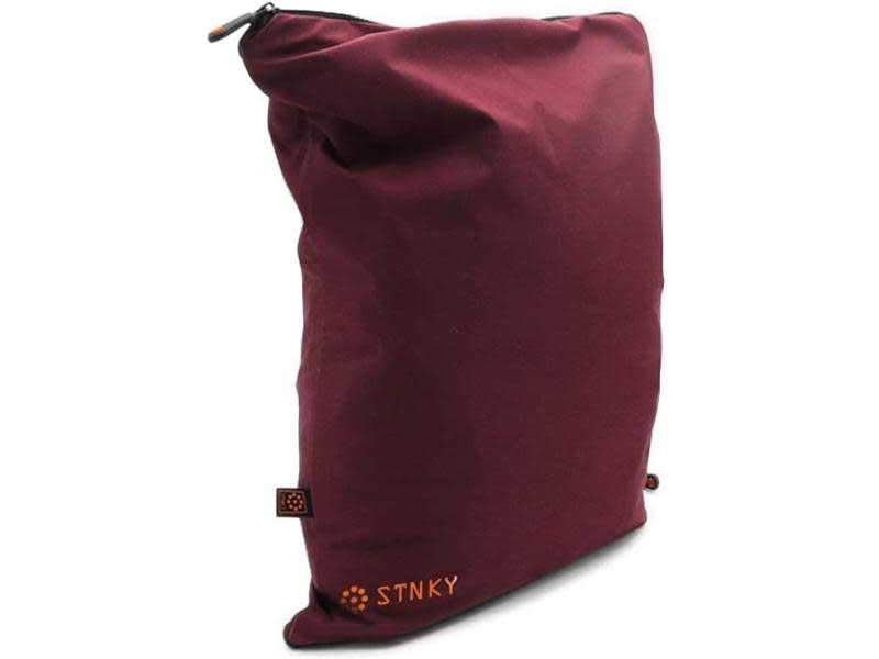 Bolsa para ropa sucia Stnky Bag Pro. (Foto: Amazon)