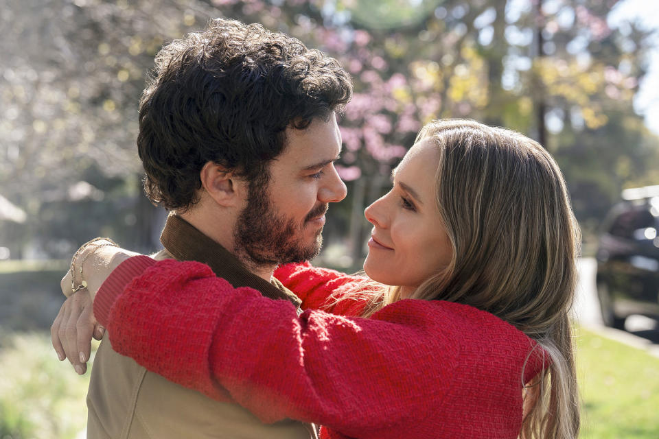 Adam Brody as Noah and Kristen Bell as Joanne in "Nobody wants that." (/Netflix)