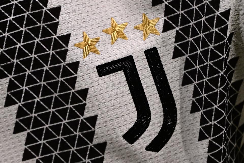 The logo of Juventus is pictured on the jersey of Juventus'  Argentinian forward Angel Di Maria during the UEFA Europa League quarter-finals first leg football match between Juventus and Sporting CP, on April 13, 2023 at the Juventus stadium in Turin.  (Photo by Marco BERTORELLO / AFP) (Photo by MARCO BERTORELLO / AFP via Getty Images)