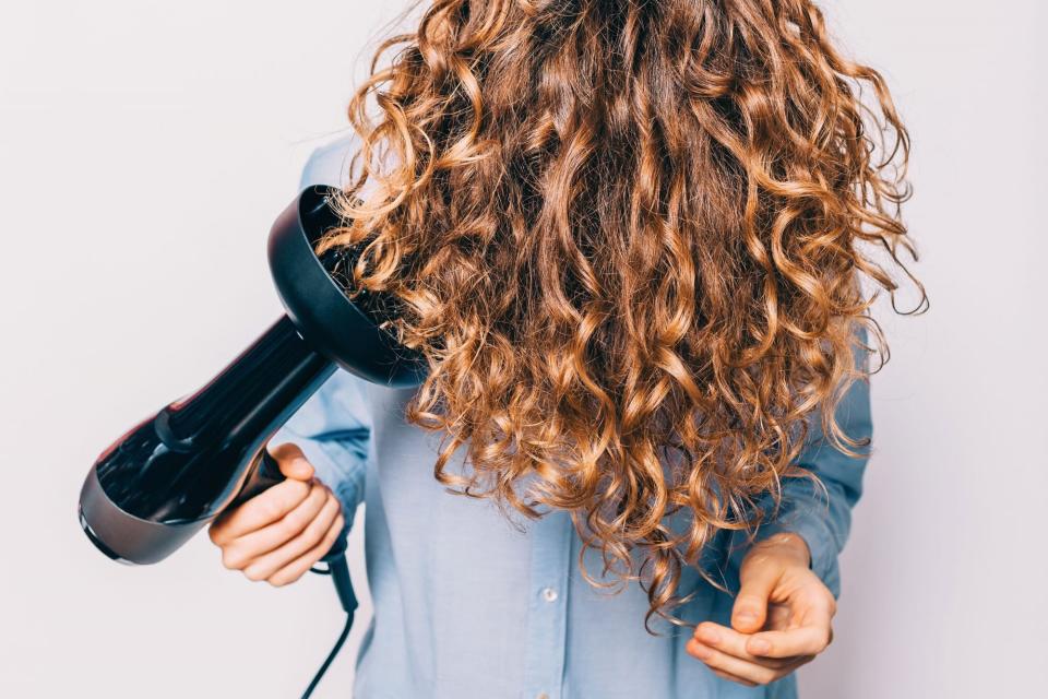 How to Diffuse Hair