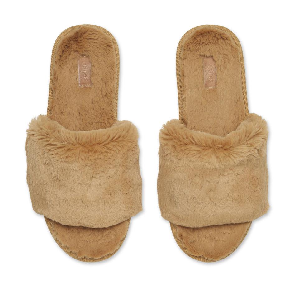 SKIMS Slippers FTW 0383 CML 3