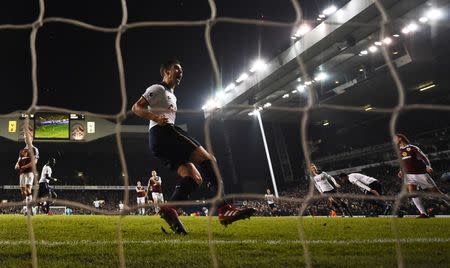 Britain Football Soccer - Tottenham Hotspur v Burnley - Premier League - White Hart Lane - 18/12/16 Tottenham's Danny Rose (2nd R) scores their second goal Reuters / Dylan Martinez Livepic