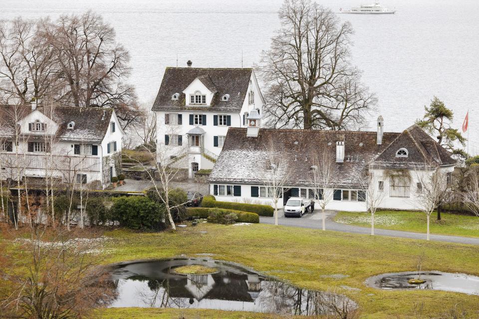 <span><span>Tina and Edwin's home on Lake Zurich <em>MICHAEL BUHOLZER/EPA-EFE/Shutterstock </em></span></span>