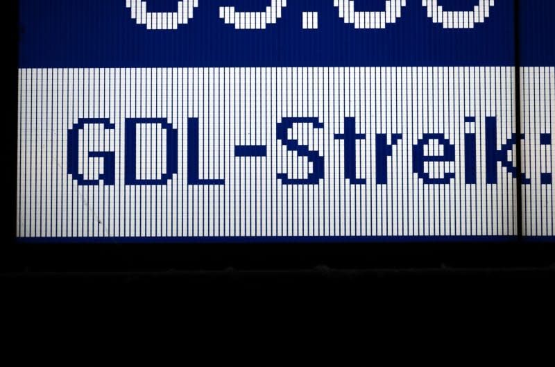 "GDL strike" is written on a display board at the main station. The German Train Drivers' Union (GDL) has called another strike at Deutsche Bahn lasting several days. This is the fourth and by far the longest industrial action in the ongoing wage dispute at Deutsche Bahn. Robert Michael/dpa