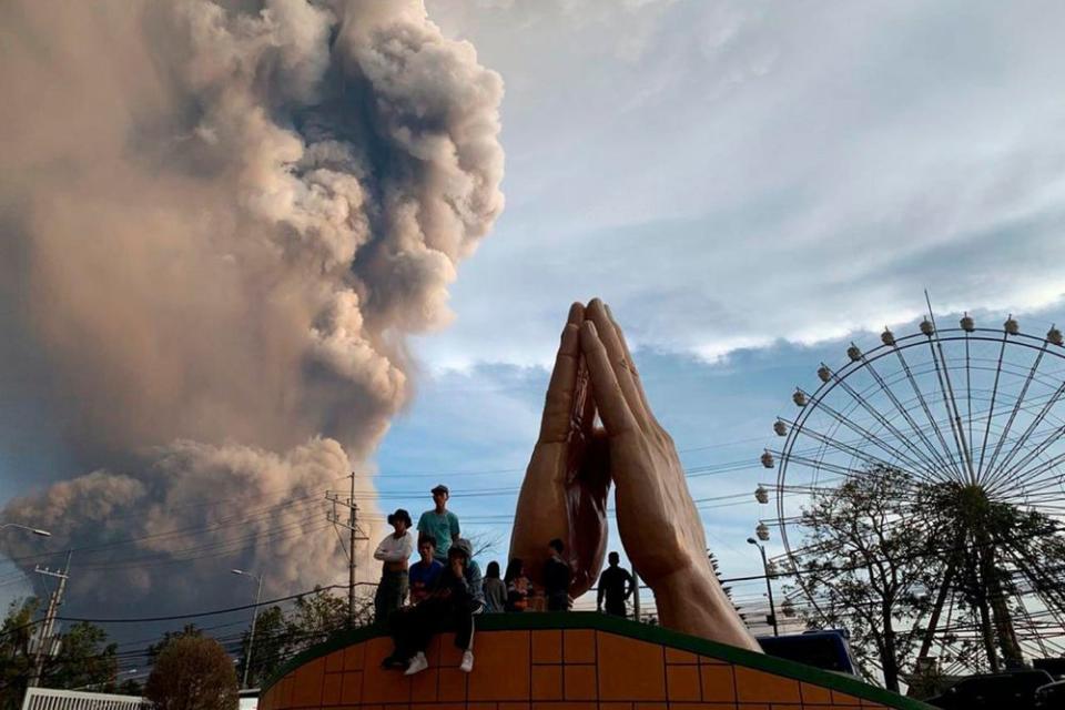 Taal Volcano eruption | Bullit Marquez/AP/Shutterstock