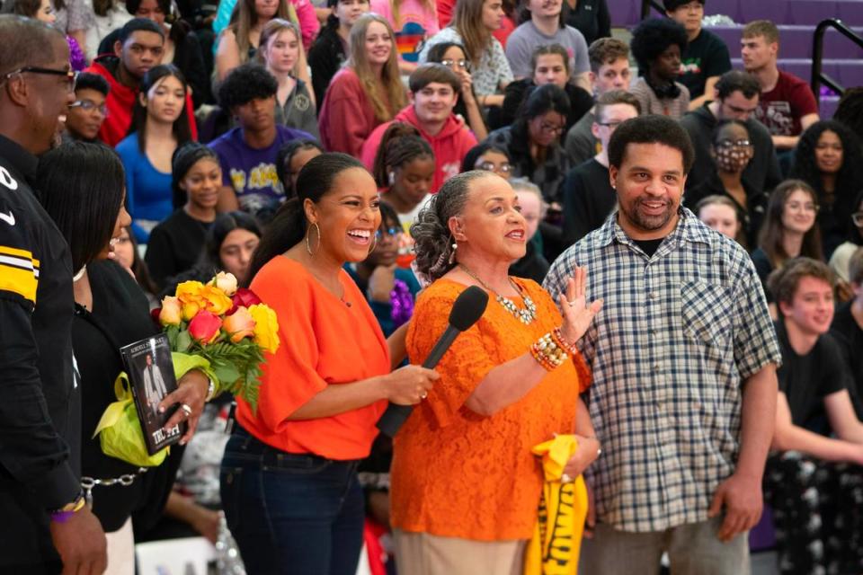 “Today” show correspondent Sheinelle Jones, was joined by her mother, Sheila Kinnard, and her brother during a live segment from Northeast Magnet.