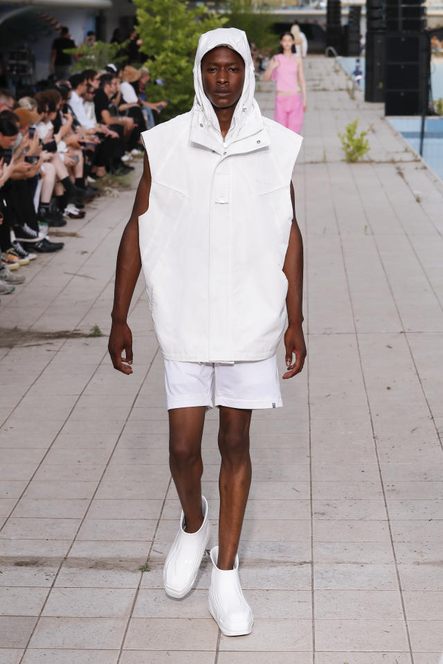 White Graphic T-Shirts Were Everywhere at Milan Men's Fashion Week -  Fashionista