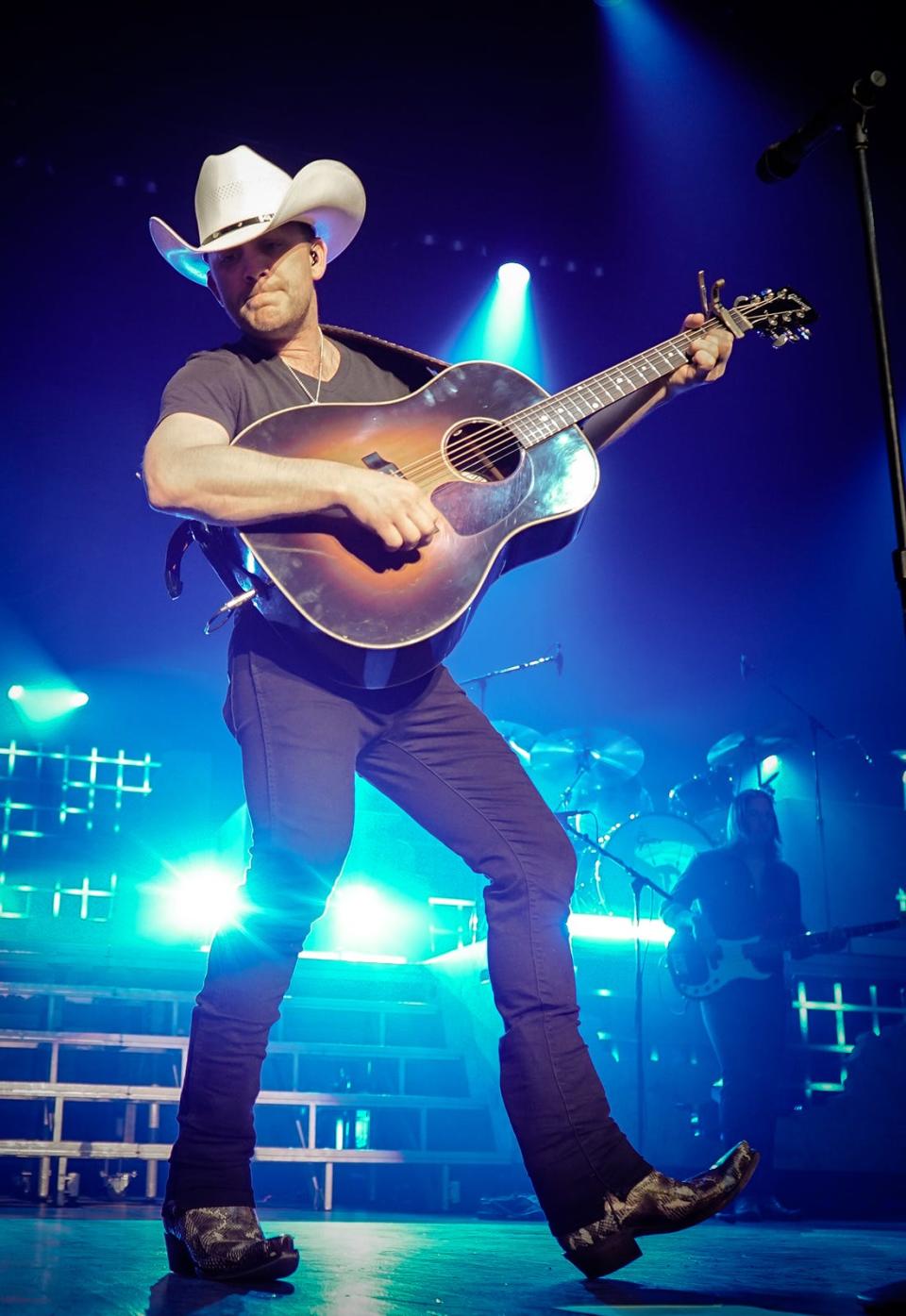 Country star Justin Moore's You, Me & Whiskey tour rolls into Estero for a 7 p.m. Friday, Oct. 27, concert at Hertz Arena.