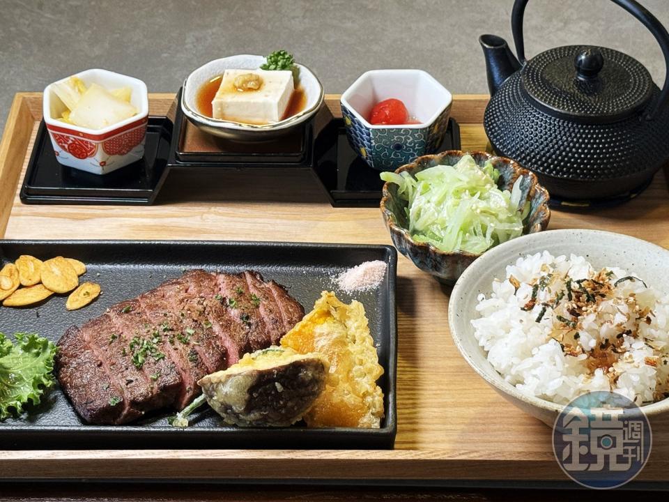 「火烤紐約客」選用嘉義品牌御木牛的肉品，肉質多汁飽滿。（560元／套餐）