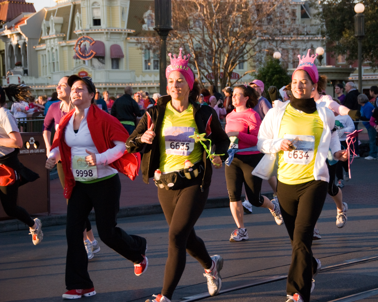 women running in Disney marathon