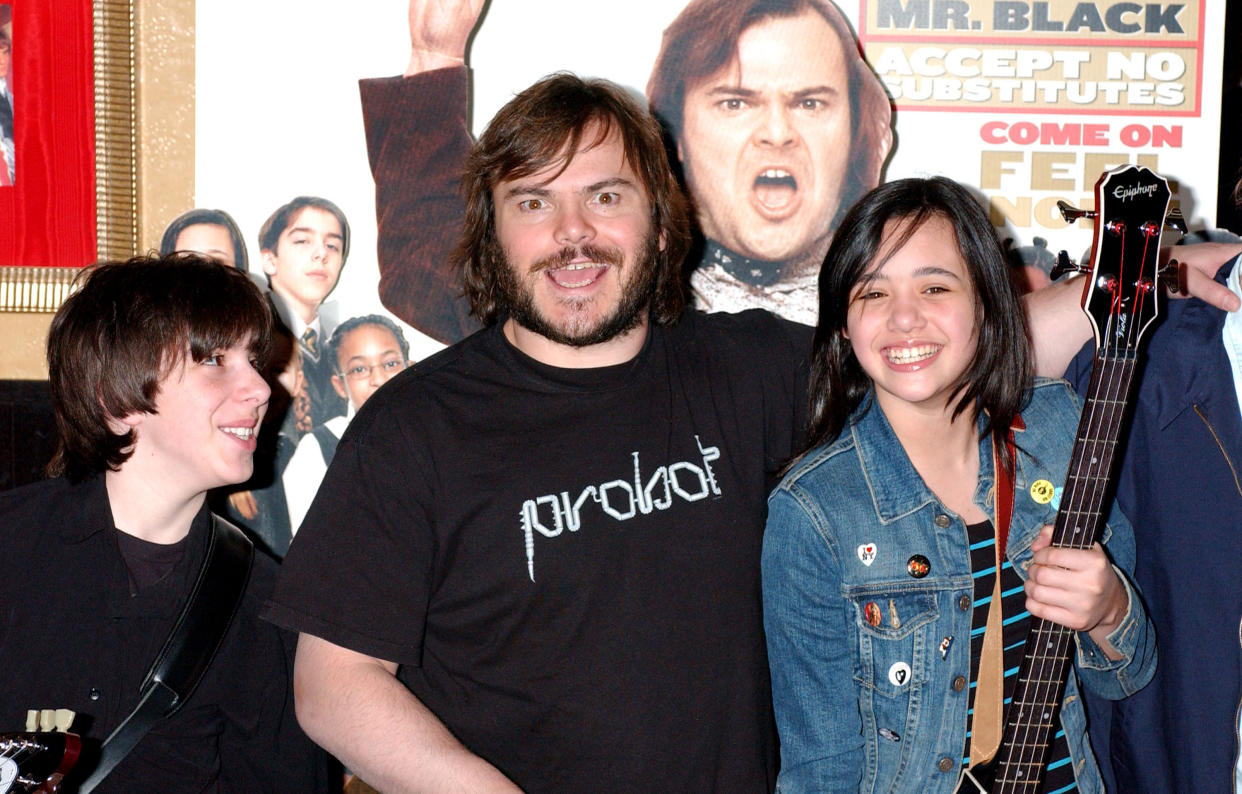 Joey Gaydos, Jack Black y Rebecca Brown (Rivkah Reyes) durante la conferencia de prensa de 'Escuela de Rock' en Tokio en el Hard Rock Cafe de Tokio, Japón. (Foto de Jun Sato/WireImage)