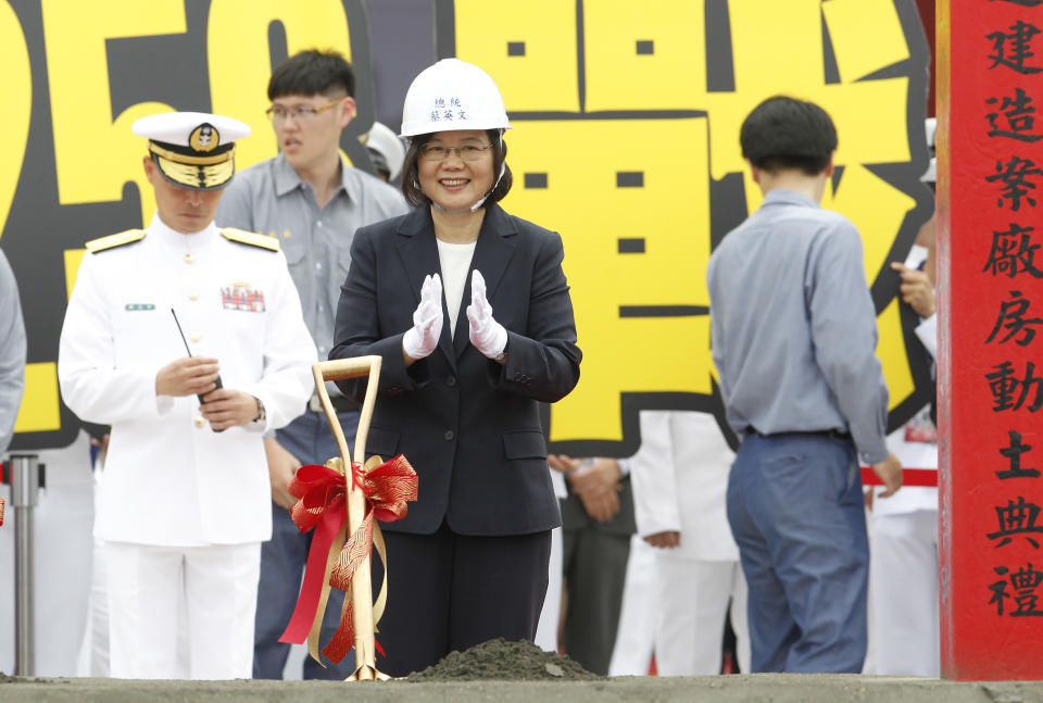 Taiwan's President Tsai Ing-wen cheers during a groundbreaking ceremony for the island's naval submarine factory in Kaohsiung, southern of Taiwan, Thursday, May 9, 2019. (AP Photo/Chiang Ying-ying)