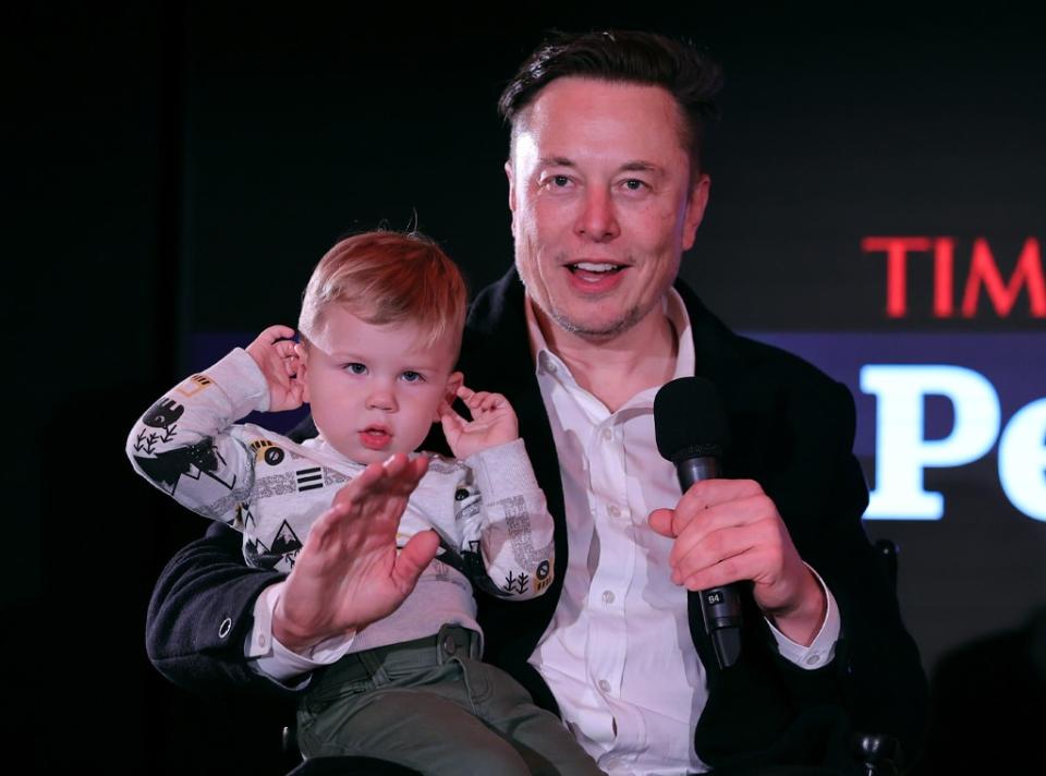 X &AElig; A-Xii Musk, Son