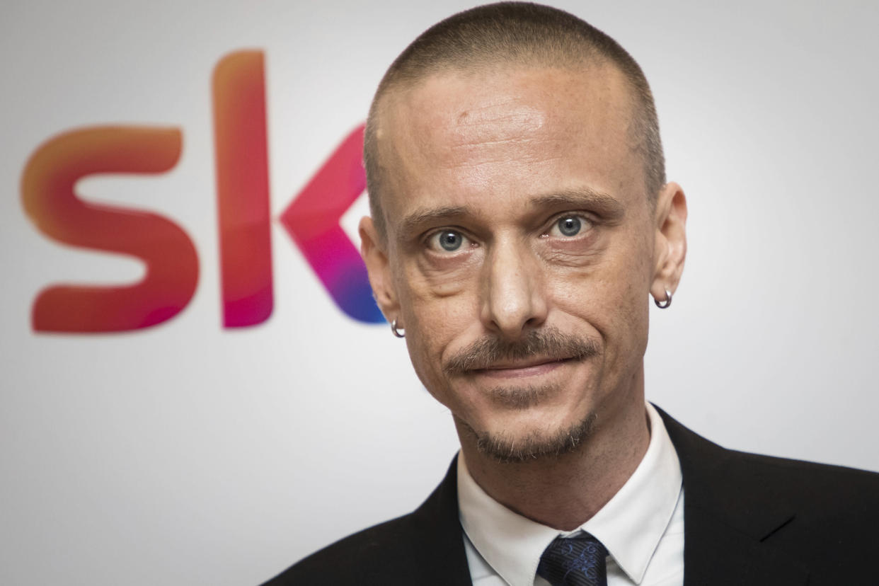 Actor Mackenzie Crook poses for photographers upon arrival at the Women in Film and TV Awards, in London, Friday, Dec. 7, 2018. (Photo by Vianney Le Caer/Invision/AP)