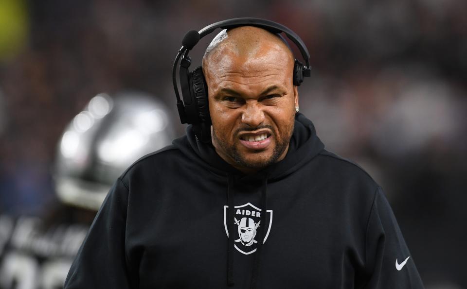 LAS VEGAS, NEVADA - DECEMBER 14: Interim head coach Antonio Pierce of the Las Vegas Raiders reacts against the Los Angeles Chargers during the second quarter at Allegiant Stadium on December 14, 2023 in Las Vegas, Nevada. (Photo by Candice Ward/Getty Images) ORG XMIT: 775992462 ORIG FILE ID: 1856274645