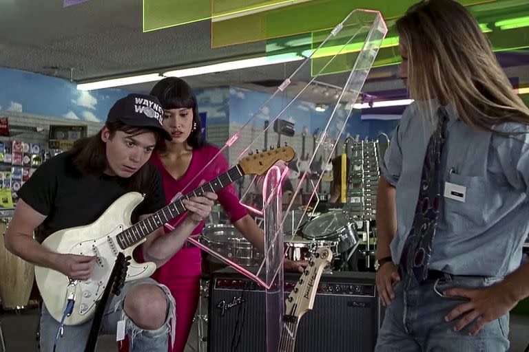 Mike Myers y Tia Carrere en El Mundo Según Wayne