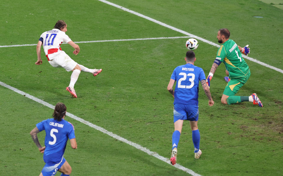 �� Italy stun Croatia with insane last-minute goal; Spain beat Albania