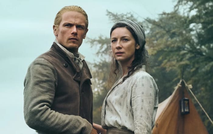 Caitríona Balfe habla de su relación fuera de cámara con su compañero de Outlander Sam Heughan