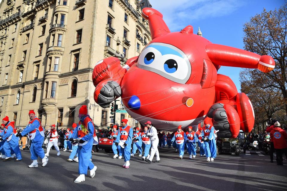 Jett from <em>Super Wings</em> had 90 handlers to wrangle the 31 ft. tall float.