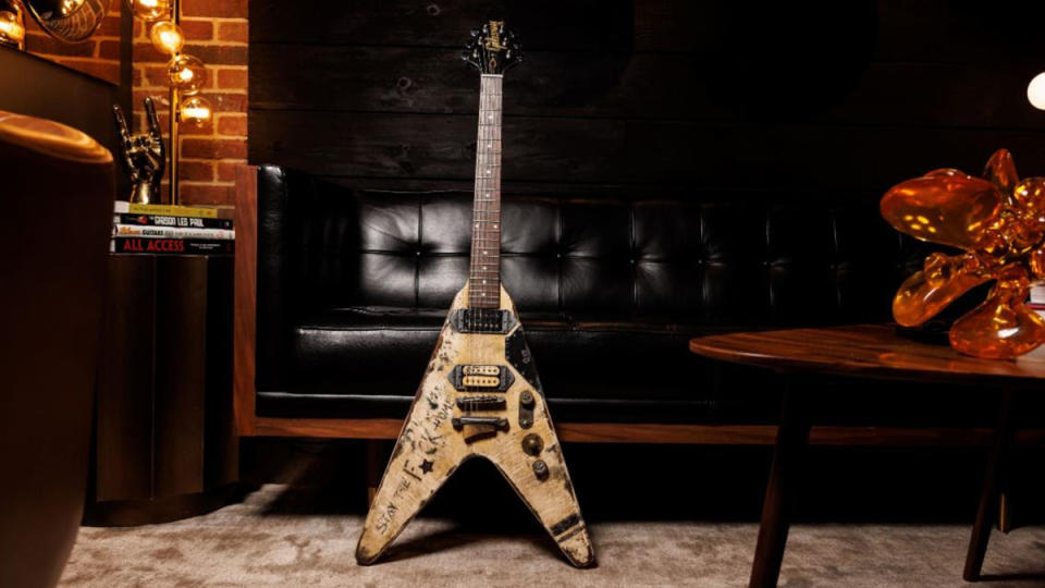 Gibson Master Artisan Collection Flying V