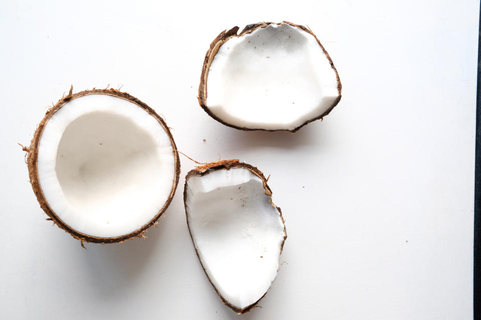 Als besonders gesund gilt die Kokosmilch leider nicht. (Bild: Getty Images)